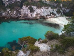 Lee más sobre el artículo Cami de Cavalls en 7 días: Trekking de autosuficiencia por Menorca
