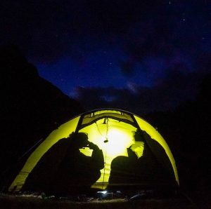Diferencia entre acampar, pernoctar y vivac